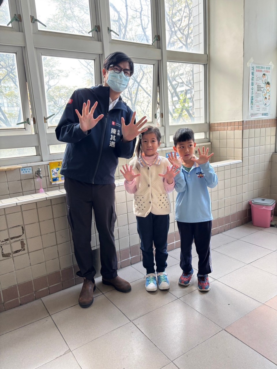 LINE_ALBUM_20250211開學日市長到_250211_11.jpg