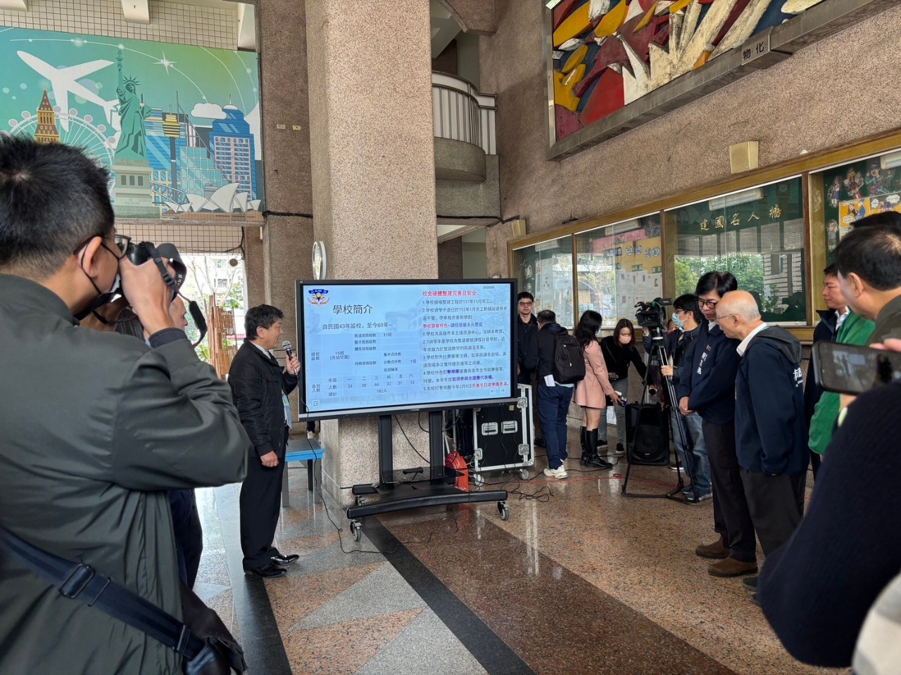 LINE_ALBUM_20250211開學日市長到_250211_25.jpg