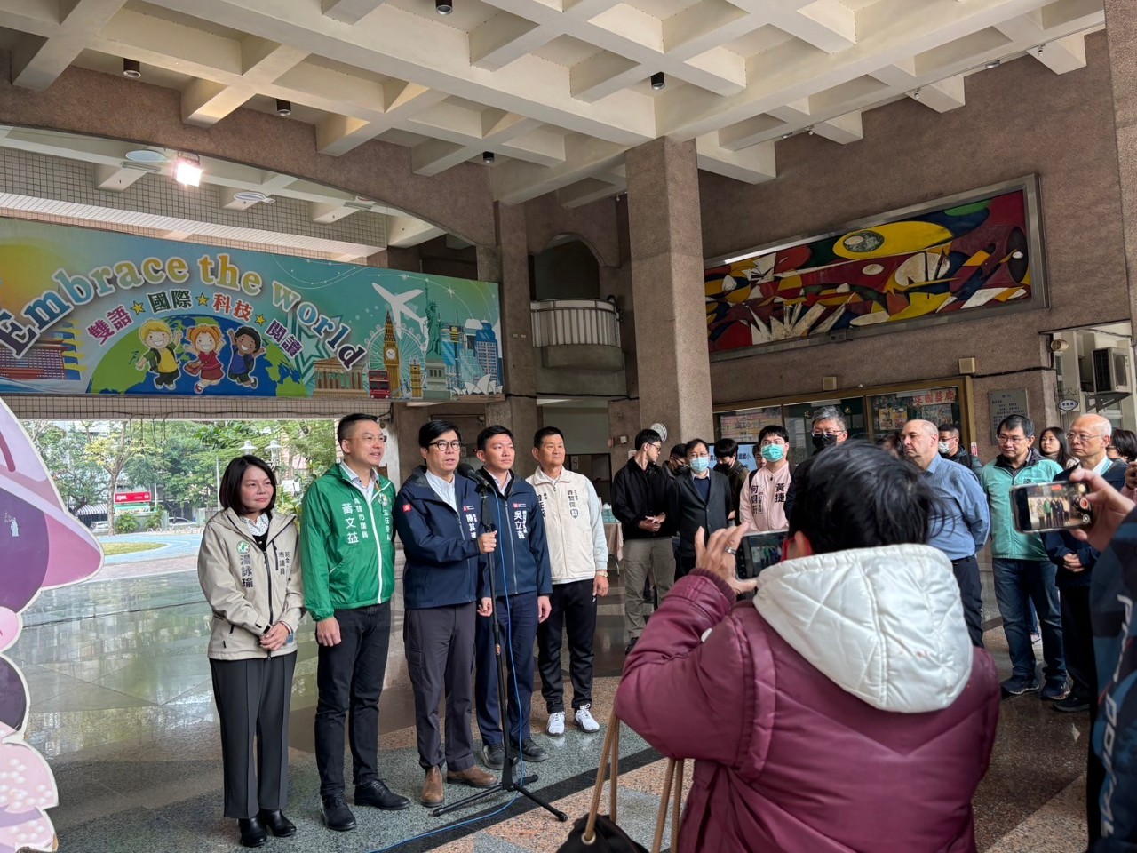 LINE_ALBUM_20250211開學日市長到_250211_26.jpg