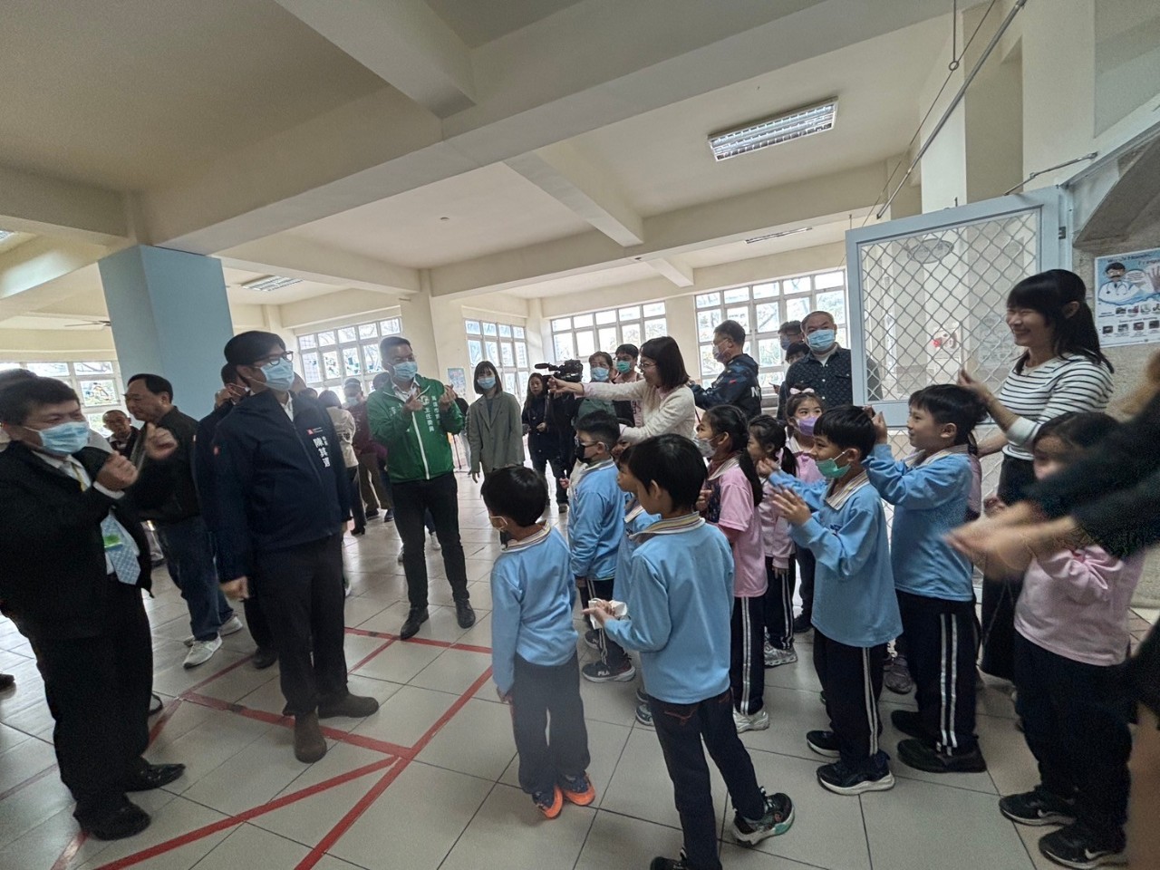 LINE_ALBUM_20250211開學日市長到_250211_4.jpg